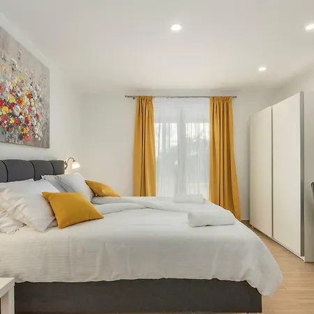 Kata With Private Pool *