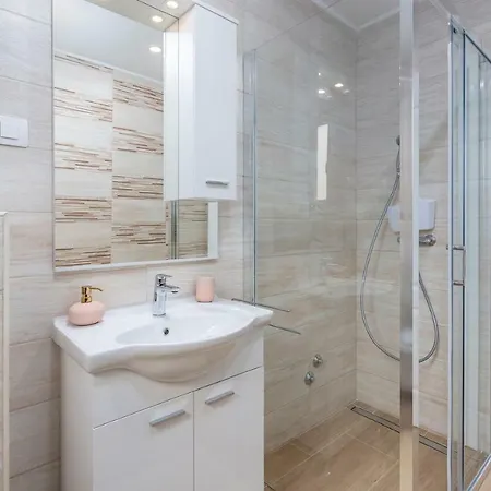 Kata With Private Pool Apartment *