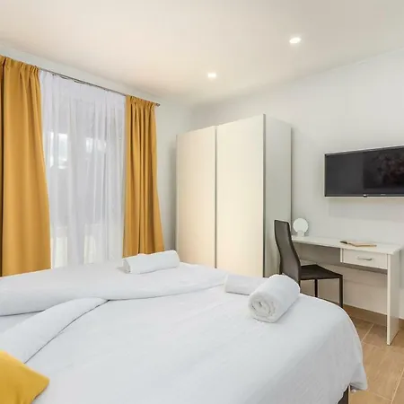 Apartment Kata With Private Pool