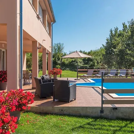 Kata With Private Pool *