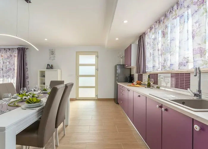 Kata With Private Pool Radetići