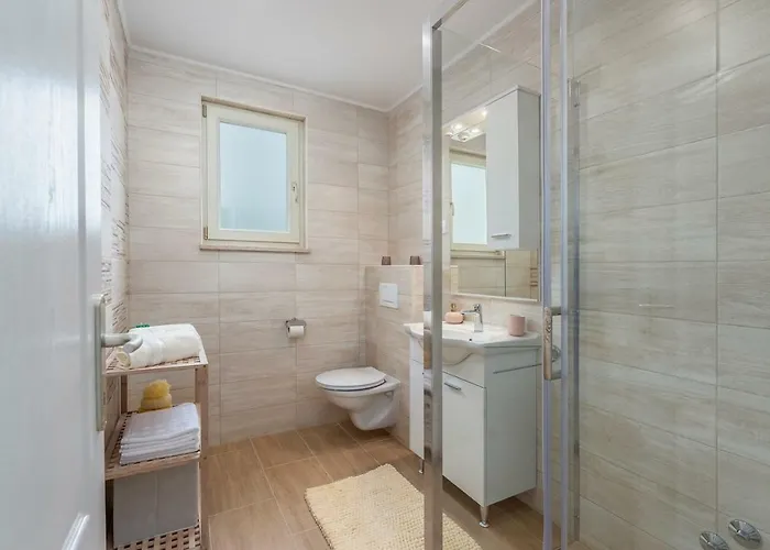 Kata With Private Pool * Radetići